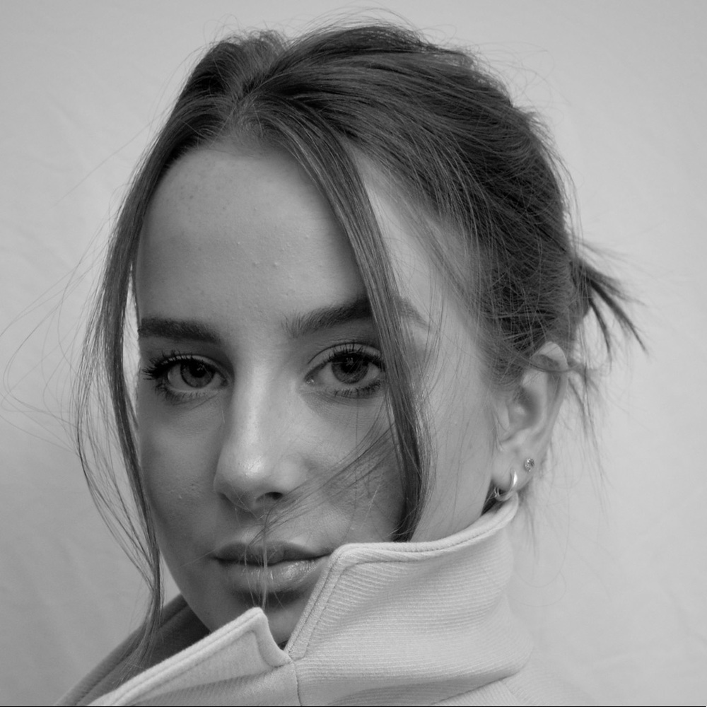 Meet your Posher, Olivia